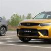 車(chē)評(píng)頭條：6.64秒破百 吉利全新旗艦SUV 實(shí)測(cè)空間曝光