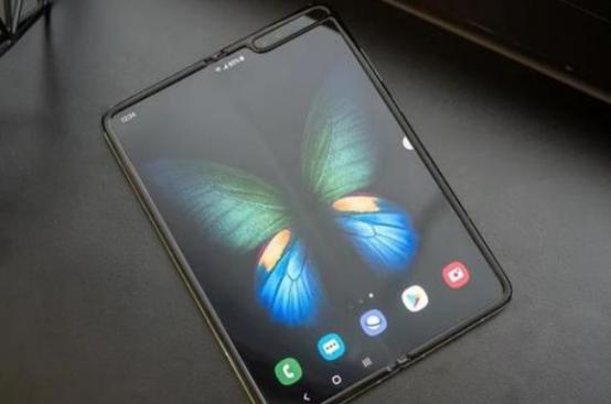 三星Galaxy Fold 2渲染揭示了可能的設(shè)計(jì)