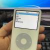 電話讓我想起了那個(gè)人們帶著mp3播放器和電話的時(shí)代