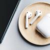 用戶可以將最新的AirPods和其他設(shè)備放在新iPhone的背面