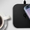 我會(huì)把iPhone插上電源或者放在齊無線充電站